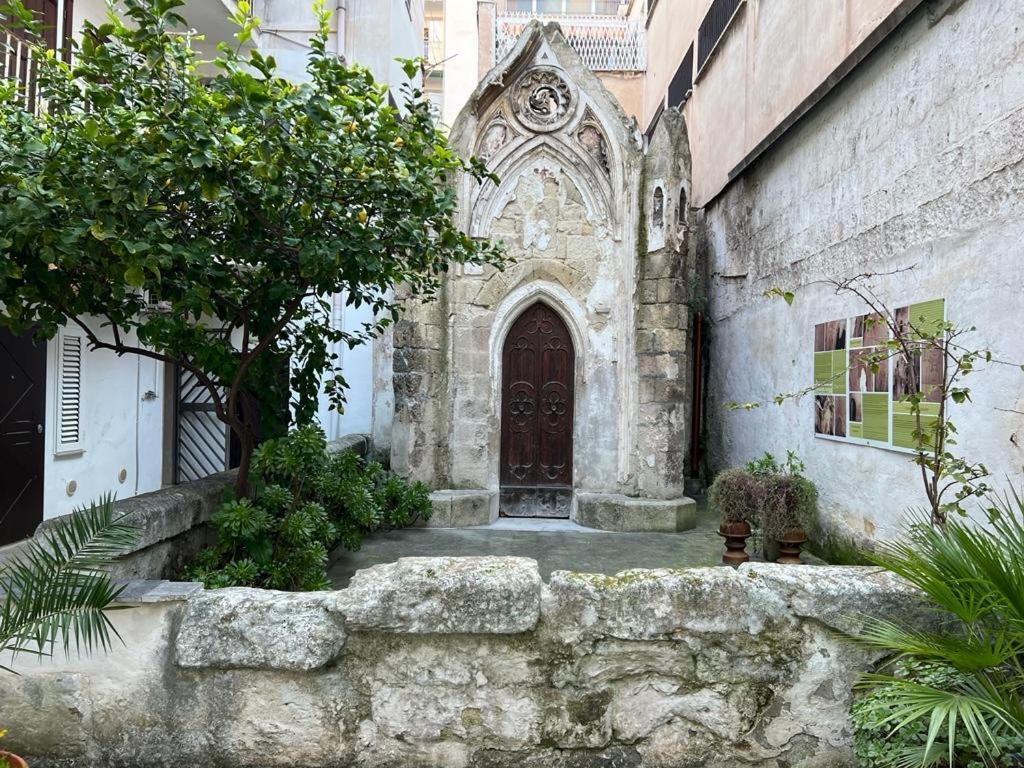 Suite Cavour Luxury Home Taranto Eksteriør billede