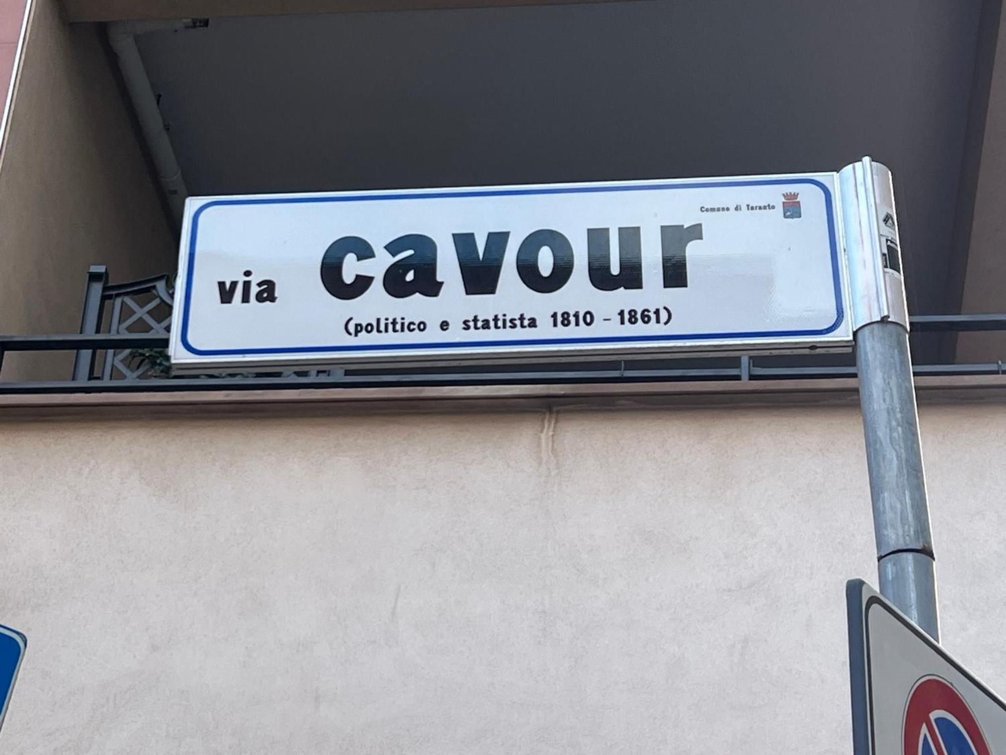 Suite Cavour Luxury Home Taranto Eksteriør billede