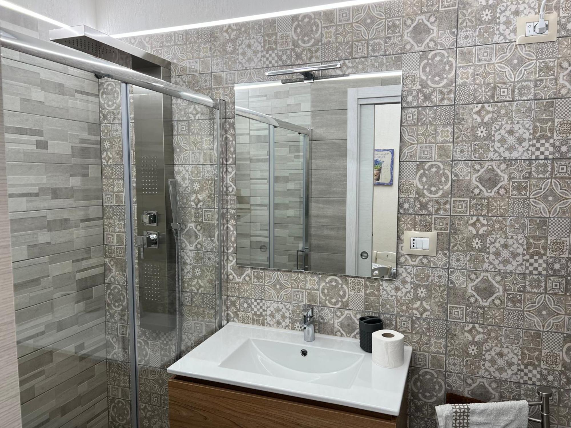 Suite Cavour Luxury Home Taranto Eksteriør billede