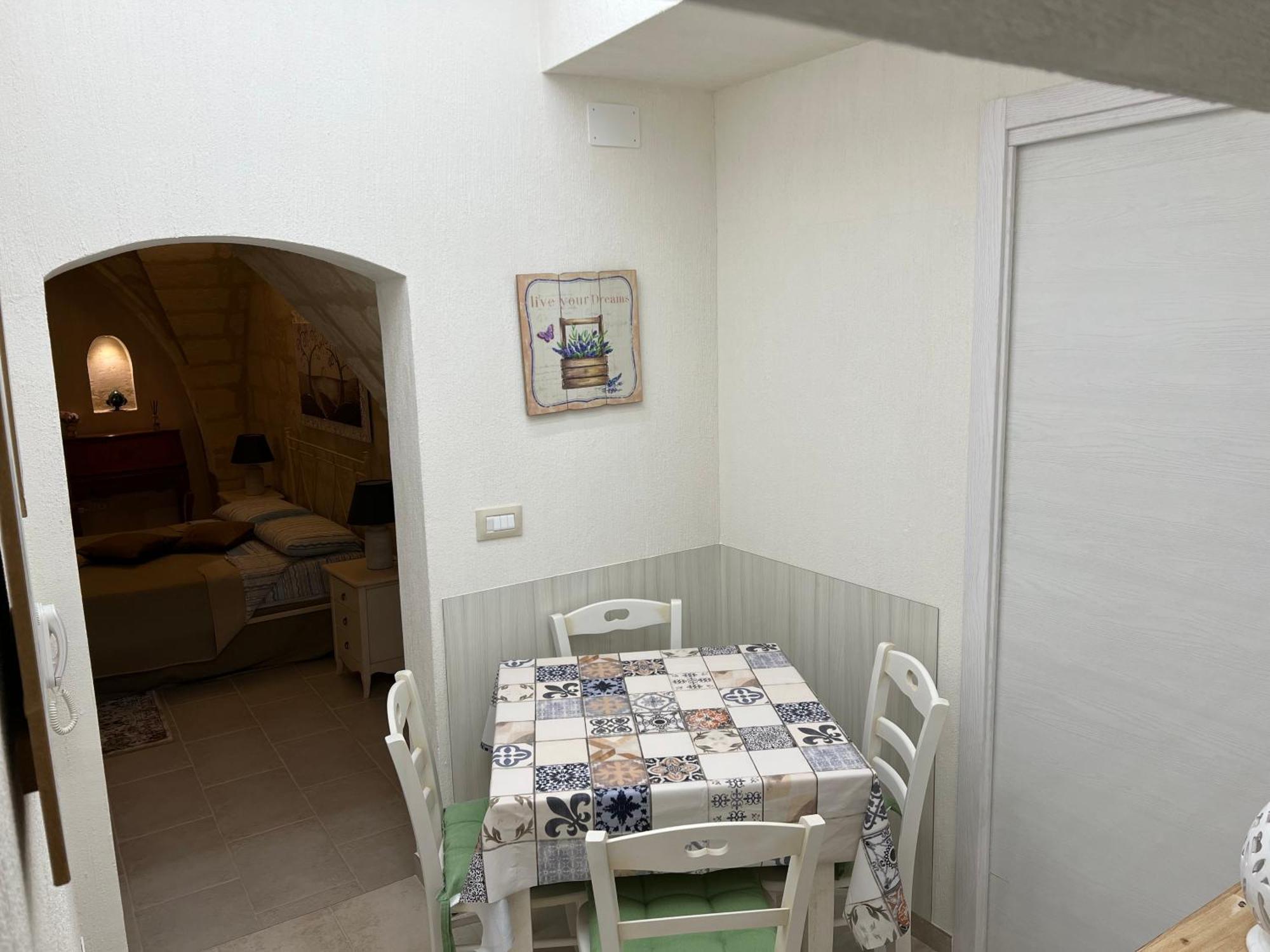 Suite Cavour Luxury Home Taranto Eksteriør billede