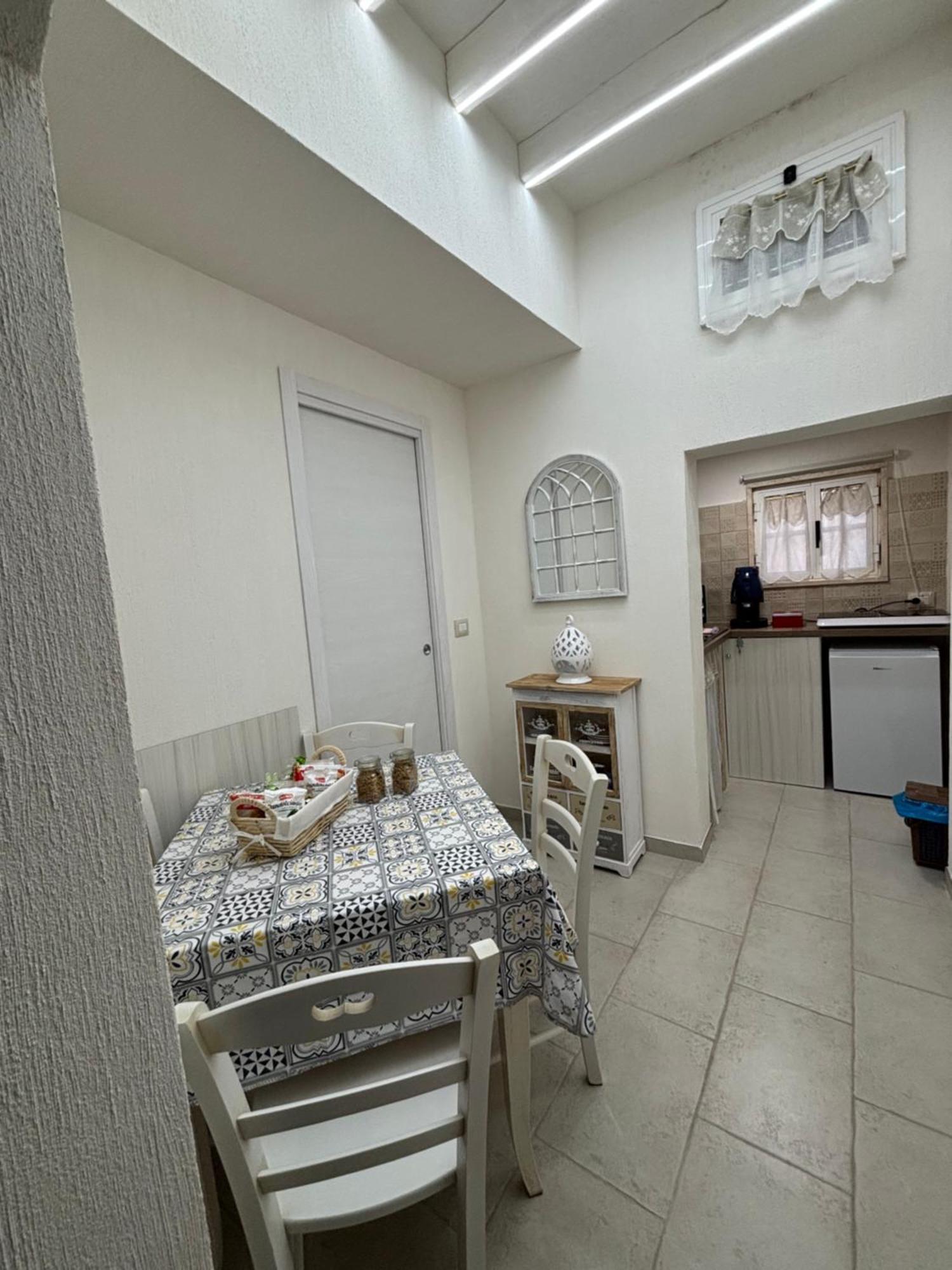 Suite Cavour Luxury Home Taranto Eksteriør billede
